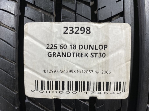 225 60 18 DUNLOP GRANDTREK ST30