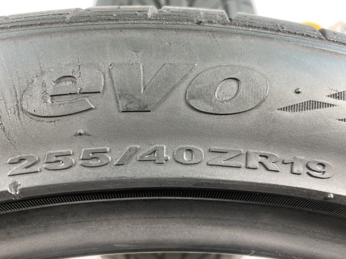 255 40 19 HANKOOK VENTUS V12 EVO K110