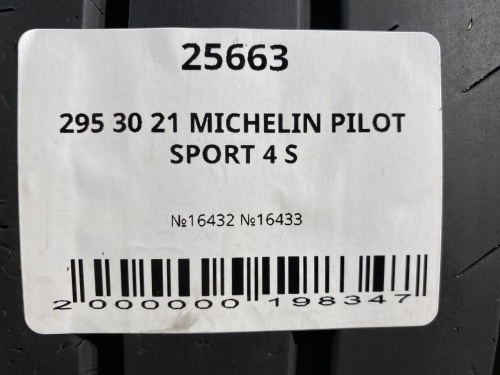 295 30 21 MICHELIN PILOT SPORT 4 S