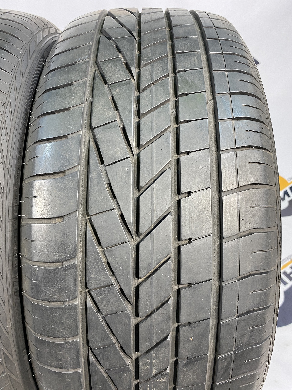255 45 20 GOODYEAR EXCELLENCE