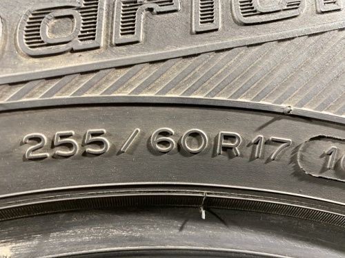 255 60 17 BFGOODRICH MACADAM T/A
