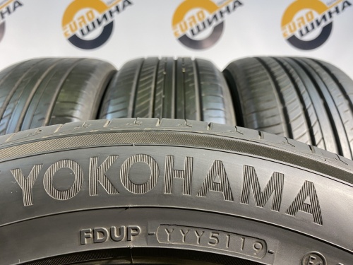 225 55 17 YOKOHAMA ADVAN DB V552