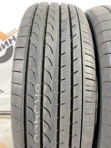 225 60 18 YOKOHAMA BLUEEARTH RV02