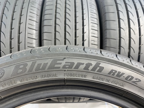 215 45 17 YOKOHAMA BLUEEARTH RV02