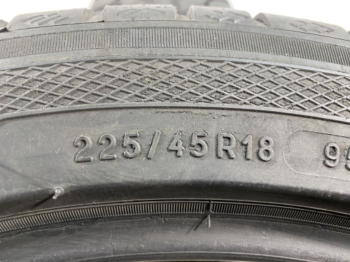 225 45 18 KLEBER DYNAXER HP3