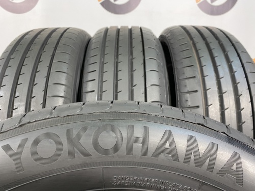 225 60 18 YOKOHAMA ADVAN SPORT V105