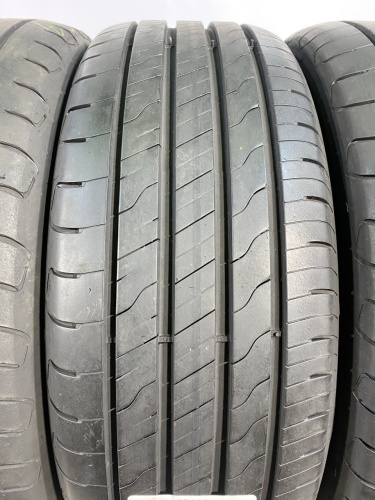 215 55 17 GOODYEAR EFFICIENTGRIP PERFORMANCE 2
