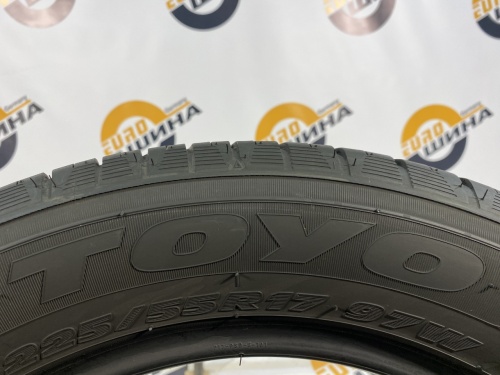 225 55 17 TOYO PROXES CF2