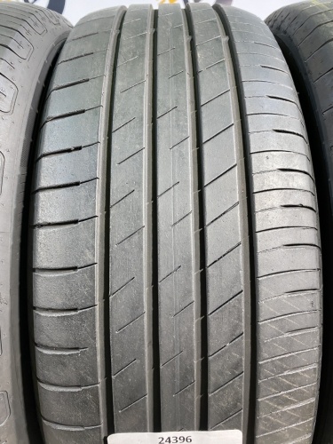 215 55 18 GOODYEAR EFFICIENTGRIP PERFORMANCE