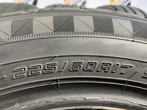 225 60 17 DUNLOP ENASAVE RV504