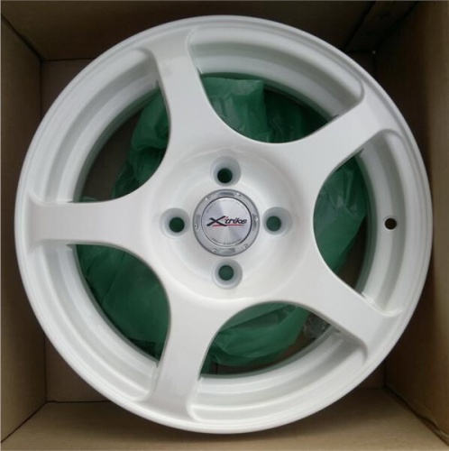 X'trike X-103 5,5x14 4*100 Et:45 Dia:67,1 W